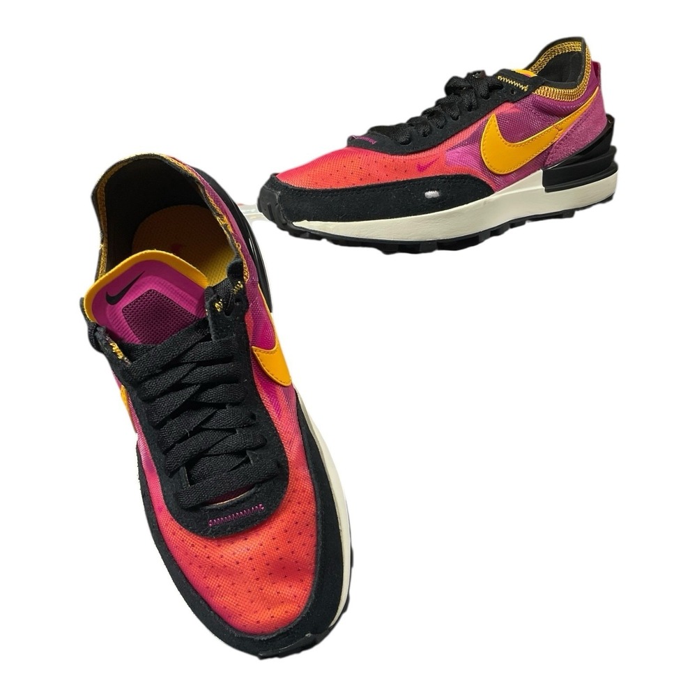 Women's Nike Waffle One Active Fuchsia Sneakers Multicolor Size 5
